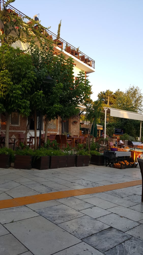Odile Hotel & Restaurant