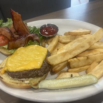 Longmont Brunch Club - LBC Classic Burger (bacon added) - Breakfast & Brunch Near Me - Longmont, Colorado Longmont Brunch Club - LBC Classic Burger (bacon added) - Breakfast & Brunch Near Me - Longmont, Colorado