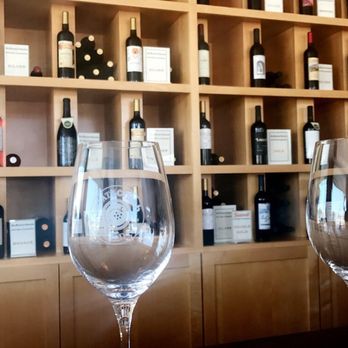 Estate Crush - Wineries Near Me - Lodi, California Estate Crush - Wineries Near Me - Lodi, California