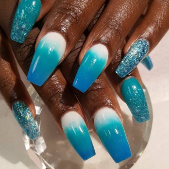 Nails The Luxe - Nails by Adriana #threetoneombre #glitter #ombre - Nail Salons Near Me - Sacramento, California