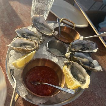 Hearthstone Kitchen & Cellar - Oysters - New American Near Me - Las Vegas, Nevada