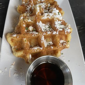 Thrive Restaurant and Bar - Bars Near Me - Memphis, Tennessee