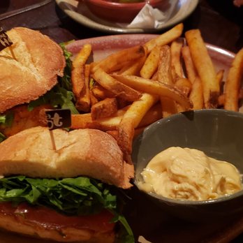 Nando's Peri-Peri - Extra spicy chicken sandwich with fries & magical Peri-naise ($10) - Chicken Shop Near Me - OakPark, Illinois