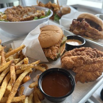 Super Chix - Simple chicken sandwich and fries - Ice Cream & Frozen Yogurt Near Me - Dunwoody, Georgia Super Chix - Simple chicken sandwich and fries - Ice Cream & Frozen Yogurt Near Me - Dunwoody, Georgia