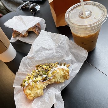 Do-Rite Donuts & Chicken - Coffee & Tea Near Me - Chicago, Illinois