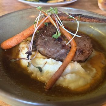 Bungalow 44 - Short ribs with mashed potatoes - New American Near Me - Mill Valley, California Bungalow 44 - Short ribs with mashed potatoes - New American Near Me - Mill Valley, California