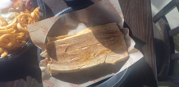 Pinecrest Bakery - Kendall by null