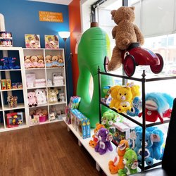 Sweet Jane's Gifts & Confectionery - Come Visit us at Sweet Jane's
you'll find something for everyone you love--including
you