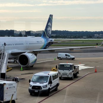 Alaska Airlines - Airlines Near Me - Arlington, Virginia Alaska Airlines - Airlines Near Me - Arlington, Virginia