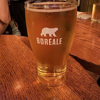 Le Majestique - Milton ($9.00 pint) - Bars Near Me - Montreal, Quebec Le Majestique - Milton ($9.00 pint) - Bars Near Me - Montreal, Quebec