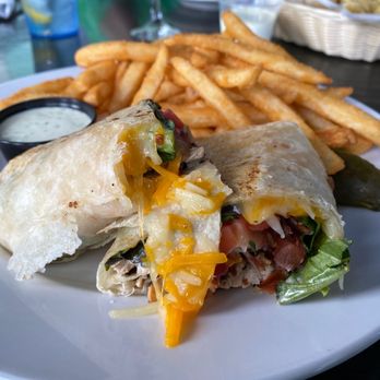 Hurricane Mo's - Club Sandwich - Bars Near Me - Kitty Hawk, North Carolina