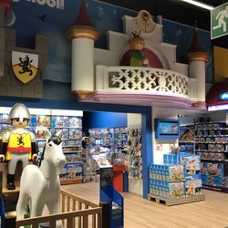 Toys R Us