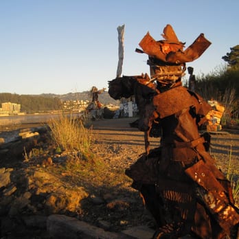 Albany Bulb - Samurai - Landmarks & Historical Buildings Near Me - Albany, California Albany Bulb - Samurai - Landmarks & Historical Buildings Near Me - Albany, California