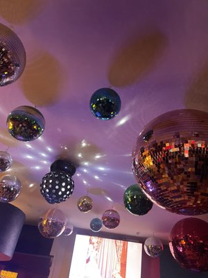 Wonder Bar by null