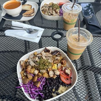 Retreat - Mayan Morning Bowl with chicken sausage - Cafes Near Me - Seattle, Washington Retreat - Mayan Morning Bowl with chicken sausage - Cafes Near Me - Seattle, Washington