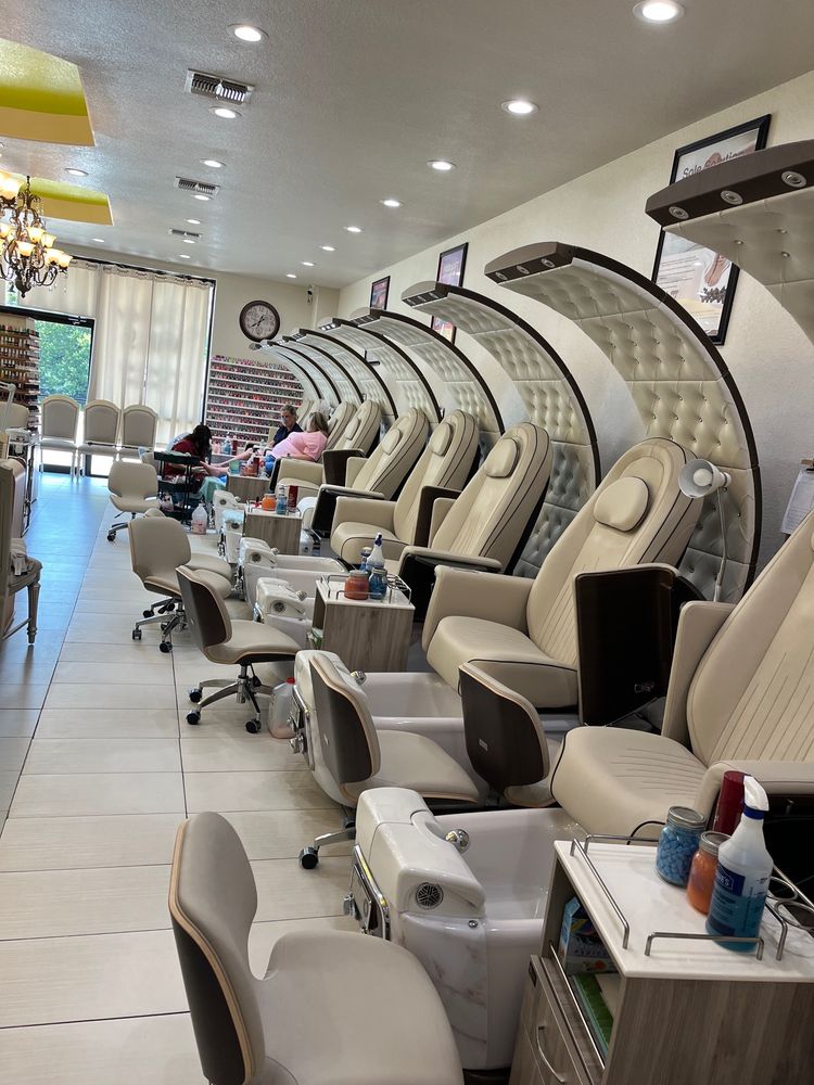 DELUX NAILS Updated September 2024 17815 Hwy 69 N, Lindale, Texas
