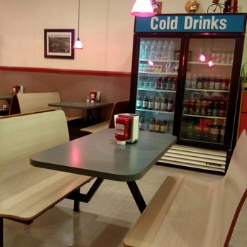 Shakey Jakes - The seating area - Pizza Near Me - York, Pennsylvania
