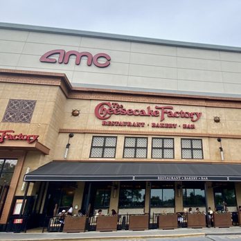 The Cheesecake Factory - Outside - Desserts Near Me - Hackensack, New Jersey