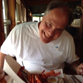 Oarweed Restaurant - Happy! - Seafood Near Me - Ogunquit, Maine
