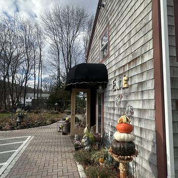 C'est La Vie Bistro - outside - French Near Me - Northborough, Massachusetts C'est La Vie Bistro - outside - French Near Me - Northborough, Massachusetts