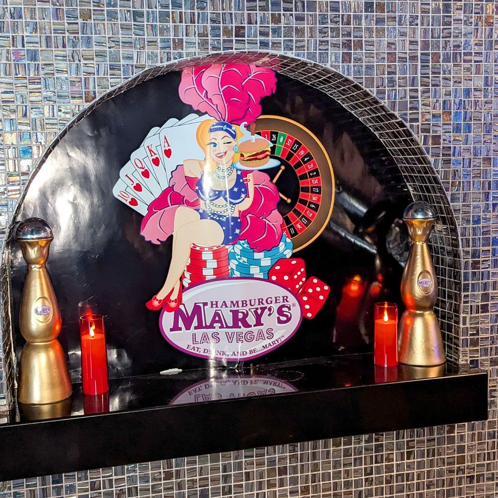 Hamburger Mary’s - On the way inside - Gay Bars Near Me - Las Vegas, Nevada Hamburger Mary’s - On the way inside - Gay Bars Near Me - Las Vegas, Nevada