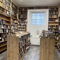 Books Upstairs - Used non-fiction section
