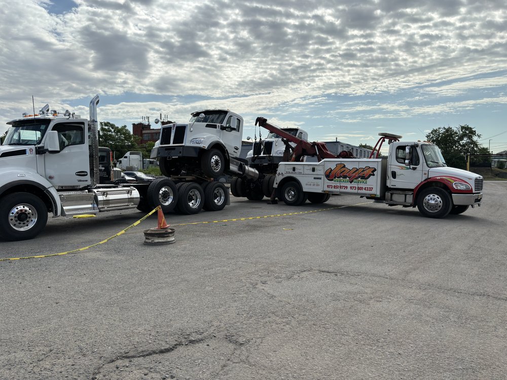 Jay's Wrecker Service