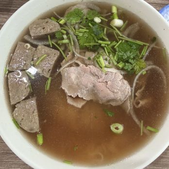 Pho Basil - 15. Large Beef and Beef Ball Pho - Vietnamese Near Me - Elk Grove, California Pho Basil - 15. Large Beef and Beef Ball Pho - Vietnamese Near Me - Elk Grove, California
