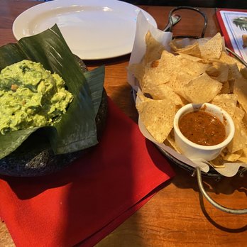 El Vez - Guacamole and chips and salsa - Mexican Near Me - Philadelphia, Pennsylvania El Vez - Guacamole and chips and salsa - Mexican Near Me - Philadelphia, Pennsylvania
