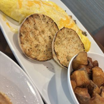 Another Broken Egg Cafe - Omelette - Breakfast & Brunch Near Me - Elkridge, Maryland