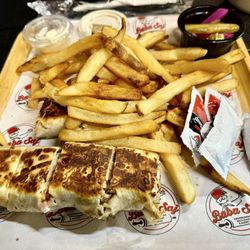 Baba Saj - Oak Lawn - Mixed shawarma meal