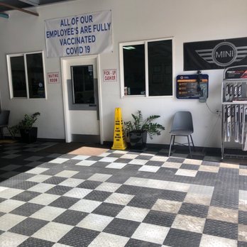 Capitol Auto Service - Entry to waiting room - Auto Repair Near Me - Waipahu, Hawaii