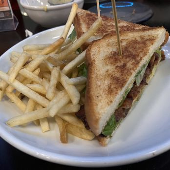 CASK Southern Kitchen & Bar - Fried green tomato BLT and French fries - Southern Near Me - Louisville, Kentucky CASK Southern Kitchen & Bar - Fried green tomato BLT and French fries - Southern Near Me - Louisville, Kentucky