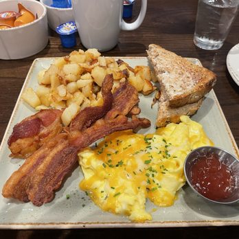 First Watch - Traditional Breakfast - Breakfast & Brunch Near Me - Conroe, Texas