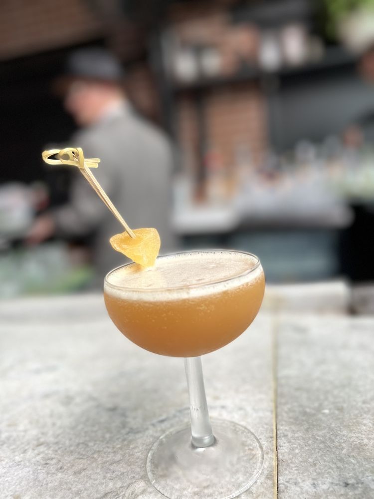 CANOPY COCKTAIL BAR & GARDEN 68 Photos & 30 Reviews 118 E Kingston