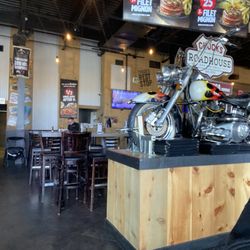 Chuck's Roadhouse Bar And Grill