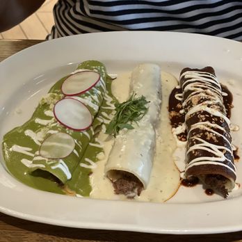 Maria's Mexican Kitchen - Fort Worth - Tres colores, Three enchiladas - Mexican Near Me - Fort Worth, Texas Maria's Mexican Kitchen - Fort Worth - Tres colores, Three enchiladas - Mexican Near Me - Fort Worth, Texas