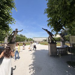 Dream Vacations - Karen Coleman-Ostrov & Associates - Sound of Music statues in Vienna