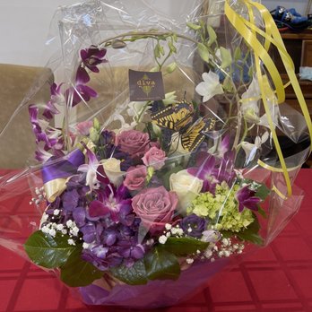 Maky the Diva Gala Events and Decors - the basket with the wrapping on it still - Florists Near Me - Albertson, New York Maky the Diva Gala Events and Decors - the basket with the wrapping on it still - Florists Near Me - Albertson, New York
