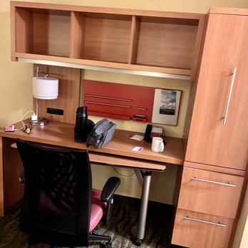 TownePlace Suites Redding - Desk - Hotels Near Me - Redding, California TownePlace Suites Redding - Desk - Hotels Near Me - Redding, California