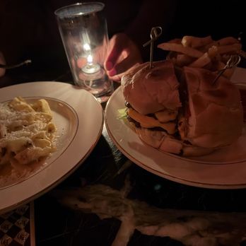 Bowen House - Cocktail Bars Near Me - Dallas, Texas