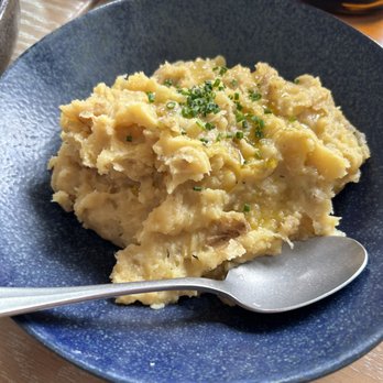 Farm & Fire - Thyme Mashed Potatoes - Canadian (New) Near Me - Banff, Alberta Farm & Fire - Thyme Mashed Potatoes - Canadian (New) Near Me - Banff, Alberta