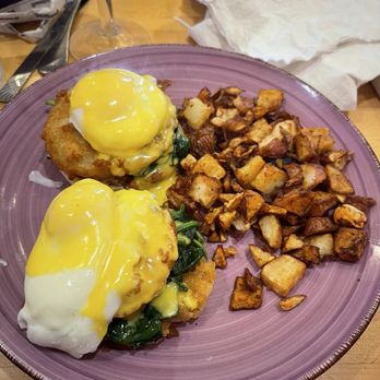 Dixie Cream Cafe - Fried Green Tomato Egg Benedict - Coffee & Tea Near Me - Windermere, Florida