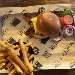 3rd Street Bacon Cheeseburger