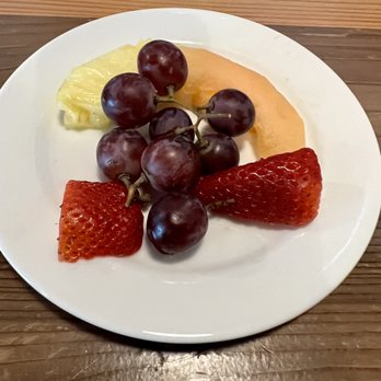Cecilia - Complimentary Fruit while you wait - Breakfast & Brunch Near Me - Vancouver, Washington