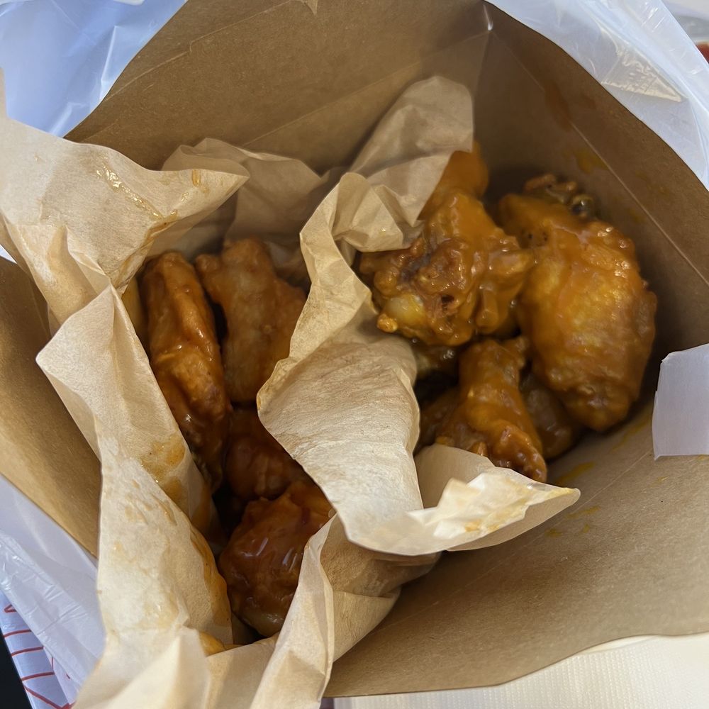 Tommy D's - Chicken Wings (11 Piece) - Sandwiches Near Me - Tucson, Arizona Tommy D's - Chicken Wings (11 Piece) - Sandwiches Near Me - Tucson, Arizona