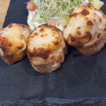Tiny Pyramid - Baked Lobster (3 pieces) - Cafes Near Me - Honolulu, Hawaii