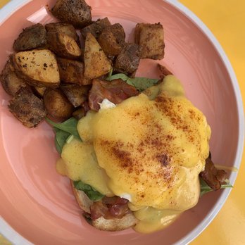 Daydreamers - Honey Bourbon Eggs Benedict - Breakfast & Brunch Near Me - Safety Harbor, Florida