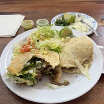 Tacos Al Molcajete - Gorditas de Carne Asada (cebolla, cilantro y limón al lado) - Mexican Near Me - Longmont, Colorado