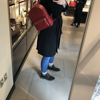 Gucci Outlet - Leather Goods Near Me - Livermore, California